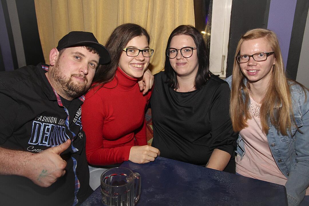 Klasse Party-Stimmung  am ersten Weihnachtsfeiertag