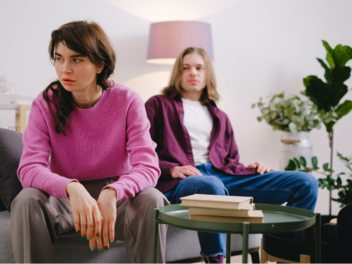 Emotionale Abhängigkeit überwinden – Ursachen, Anzeichen und Tipps 