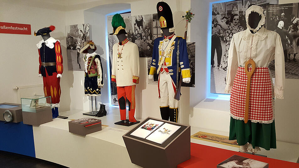Zahlreiche Uniformen können im Museum bestaunt werden.