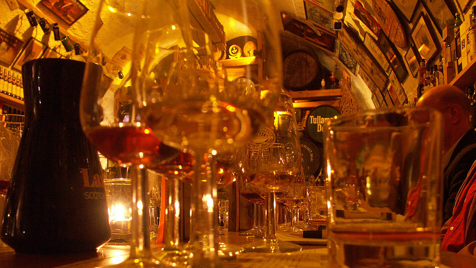 Die Kyrburg: Europas größte Whisky-Sammlung in Rheinland-Pfalz lädt zum Tasting ein
