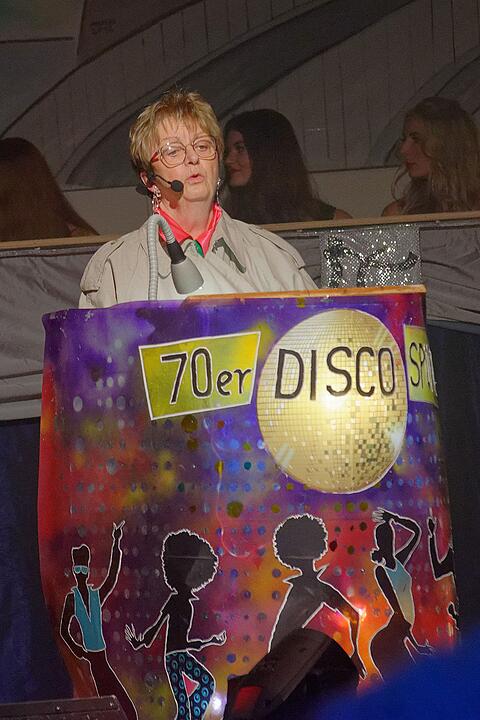 Motto: "Licht aus! Spot an! 70er Disco"