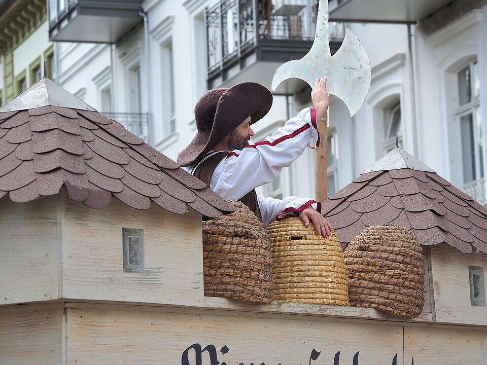 Großer historischer Festzug durch Bad Kissingen!