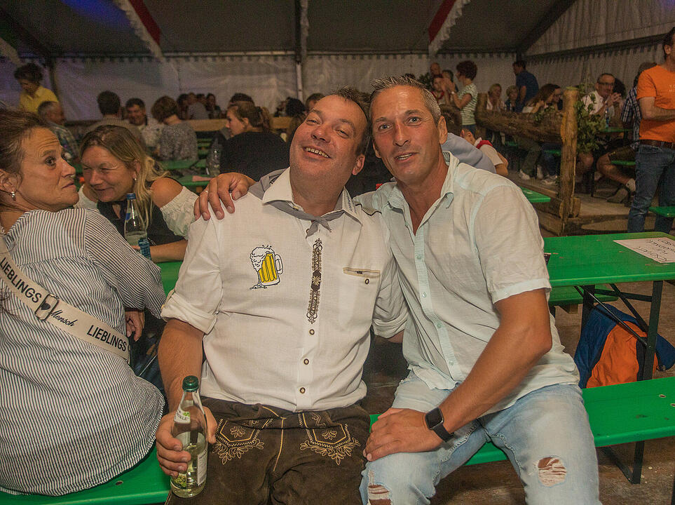Die Cover- und Partyband "Tasty 7" spielten am Samstag.