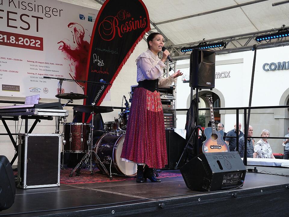 Authentische Saaletal-Weine, Spitzen-Bands und kulinarische Köstlichkeiten.
