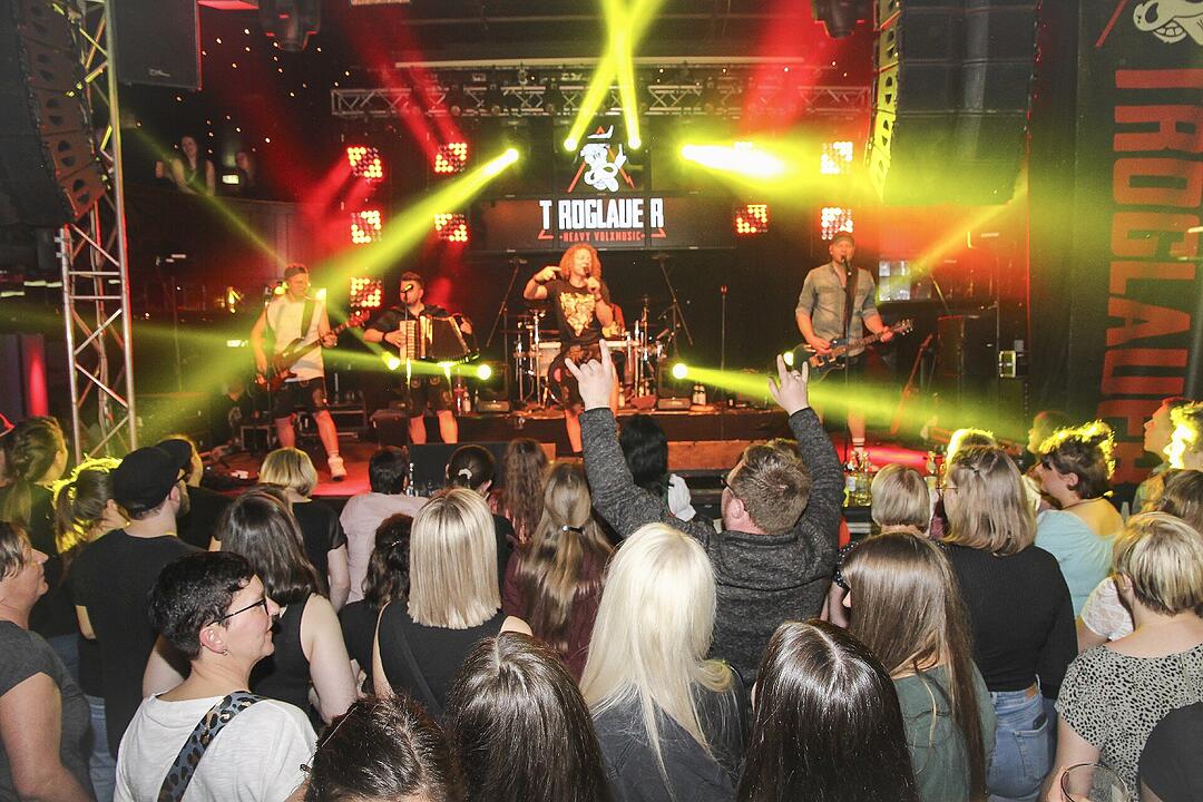 Heavy Volxmusic im Tanzcenter