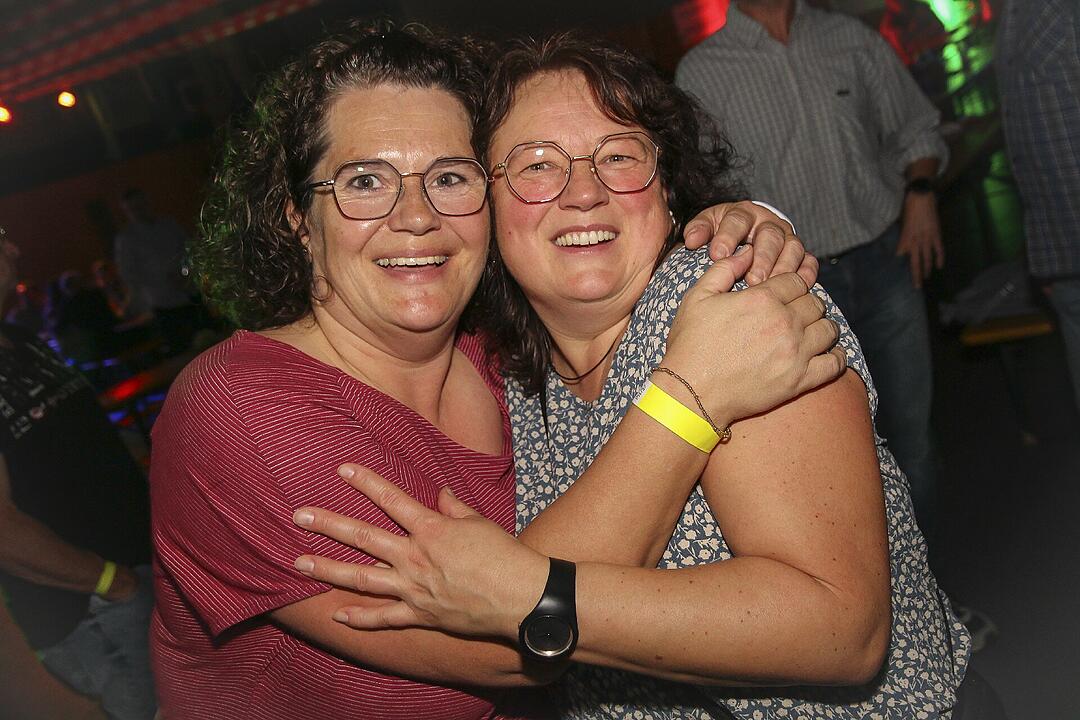 Es spielte die Partyband "Musik die3".
