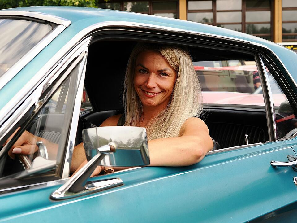 Oldtimer, US Cars, Traktoren und Motorräder.