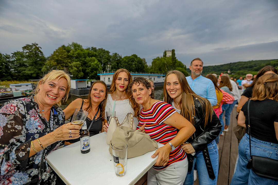 Auf drei Decks wurde richtig gefeiert!