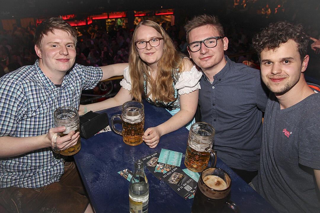 Heavy Volxmusic im Tanzcenter