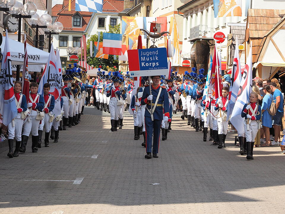 Großer historischer Festzug durch Bad Kissingen!