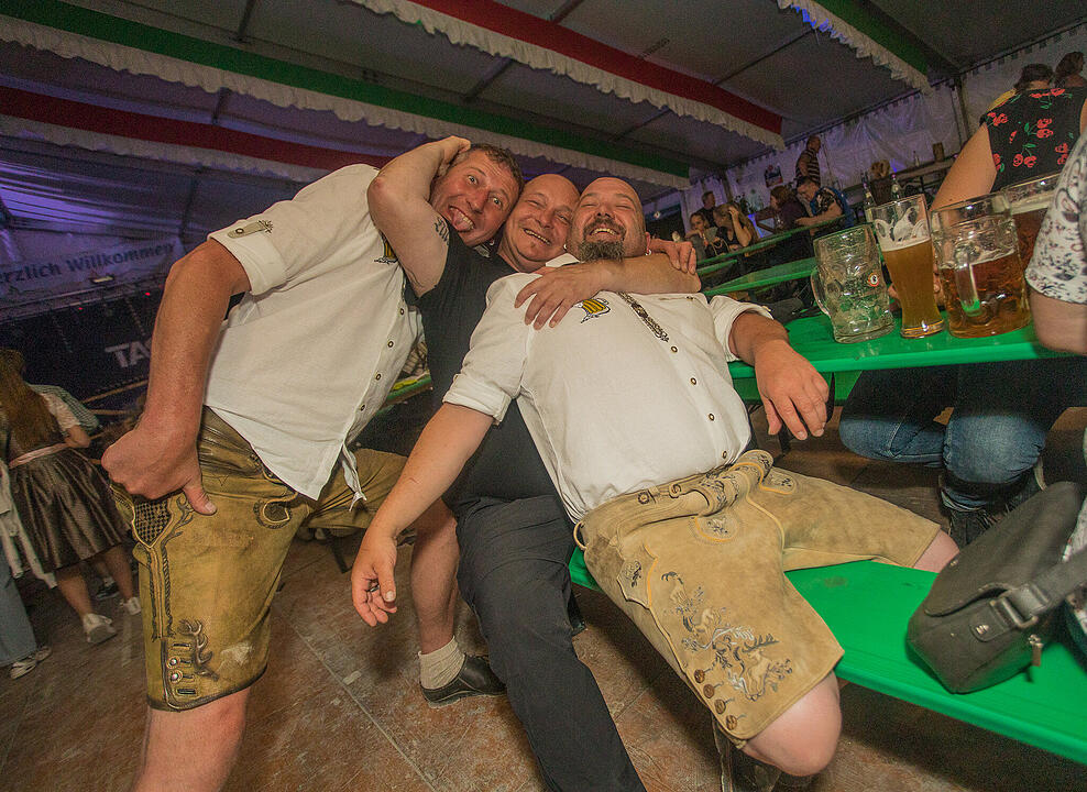 Die Cover- und Partyband "Tasty 7" spielten am Samstag.