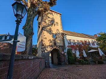 Der historische Ortskern von Dudeldorf in der Südeifel mit dem Restaurant Torschänke.