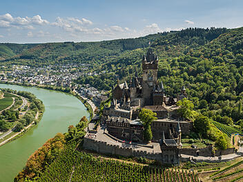 Mit seiner Weinromantik und dem Schloss an der Mosel belegt Cochem Platz 6 im Ranking der schönsten Kleinstädte.