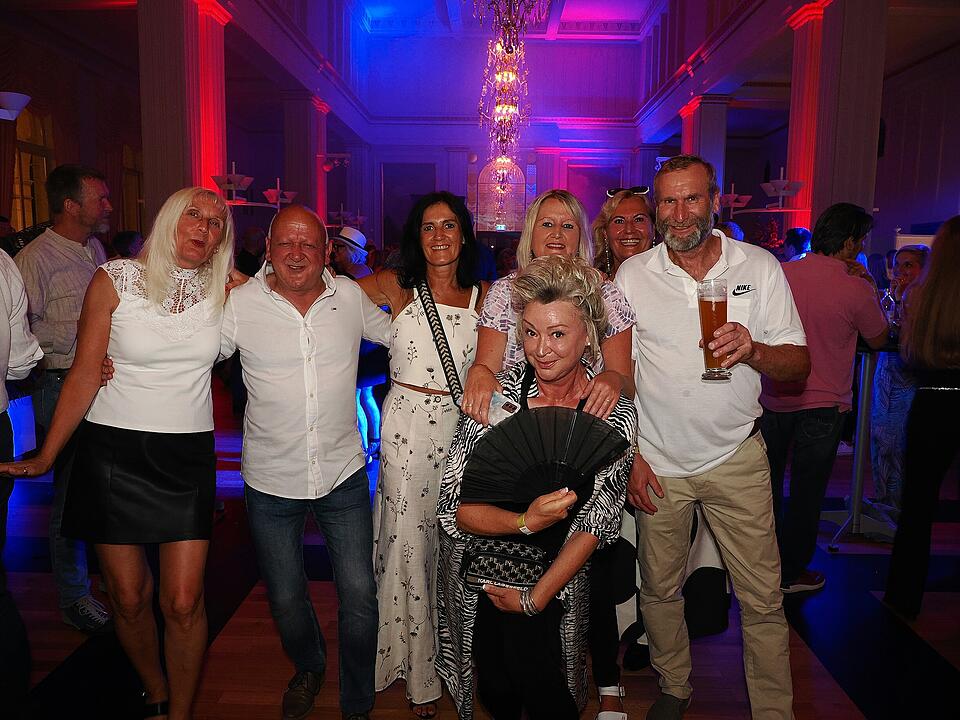 Im Kurgarten-Café fand dieses einzigartige Event statt.