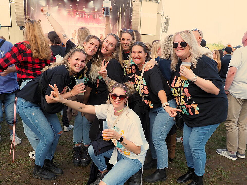 Die Mega Party voller Hits & Nostalgie.
