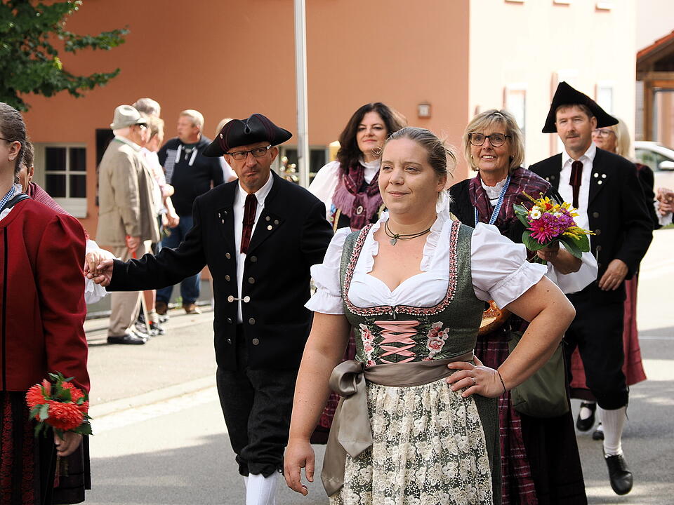 Motivwägen, Trachtengruppen und Musik-Kapellen