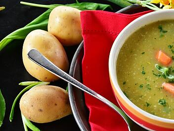 Gerade an kalten Tagen bietet es sich an, eine leckere Suppe zu kochen.