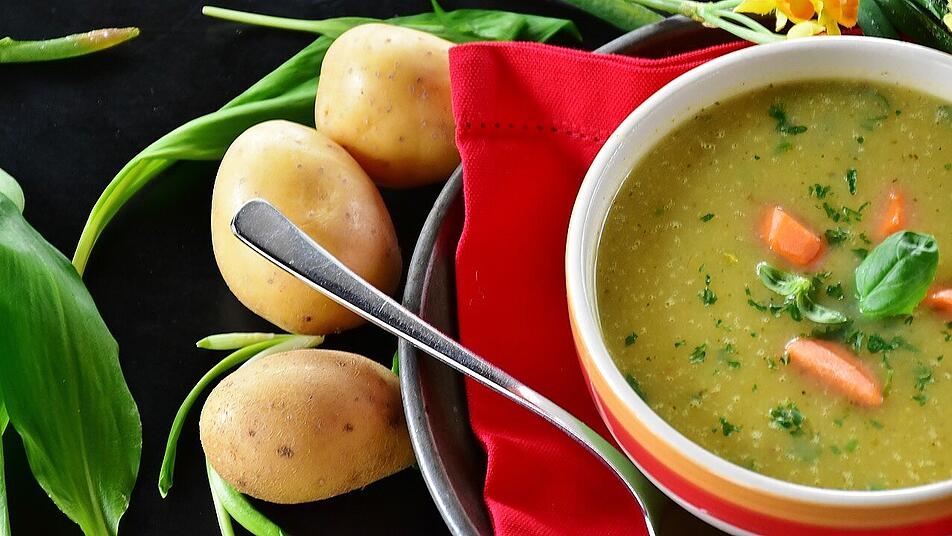 Gerade an kalten Tagen bietet es sich an, eine leckere Suppe zu kochen.