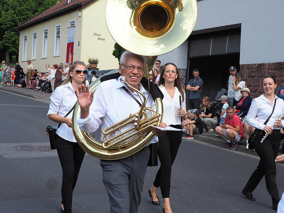 Großer historischer Festzug durch Bad Kissingen!