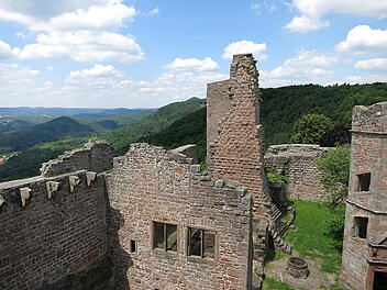 Die Madenburg ist eine der größten und ältesten Burganlagen der Pfalz.
