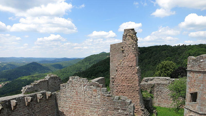 Die Madenburg ist eine der größten und ältesten Burganlagen der Pfalz.