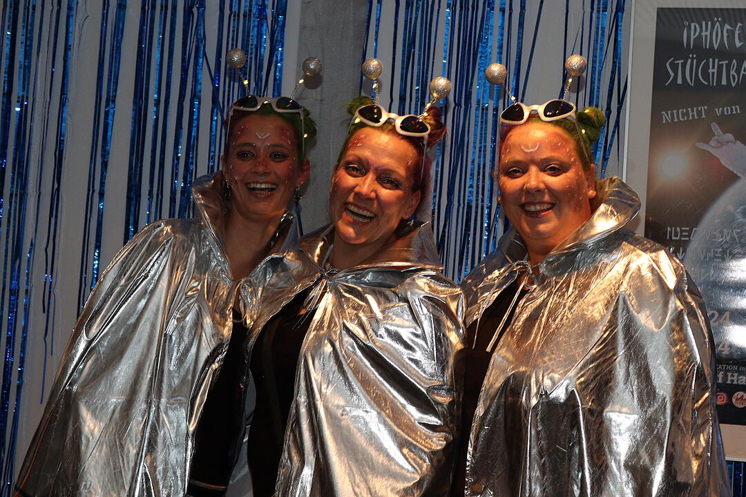Tanzvorführungen, Comedy und Musik
