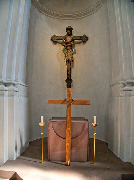 Die Stiftskirche in der Würzburger Altstadt