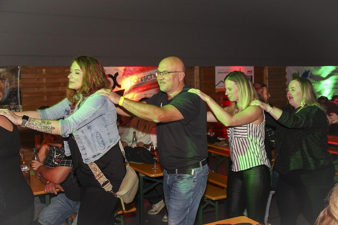 Es spielte die Partyband "Musik die3".