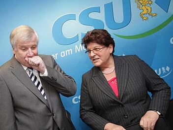 Der CSU-Vorsitzende Horst Seehofer und Landtagspräsidentin Barbara Stamm (CSU). Foto: Lukas Barth/dpa