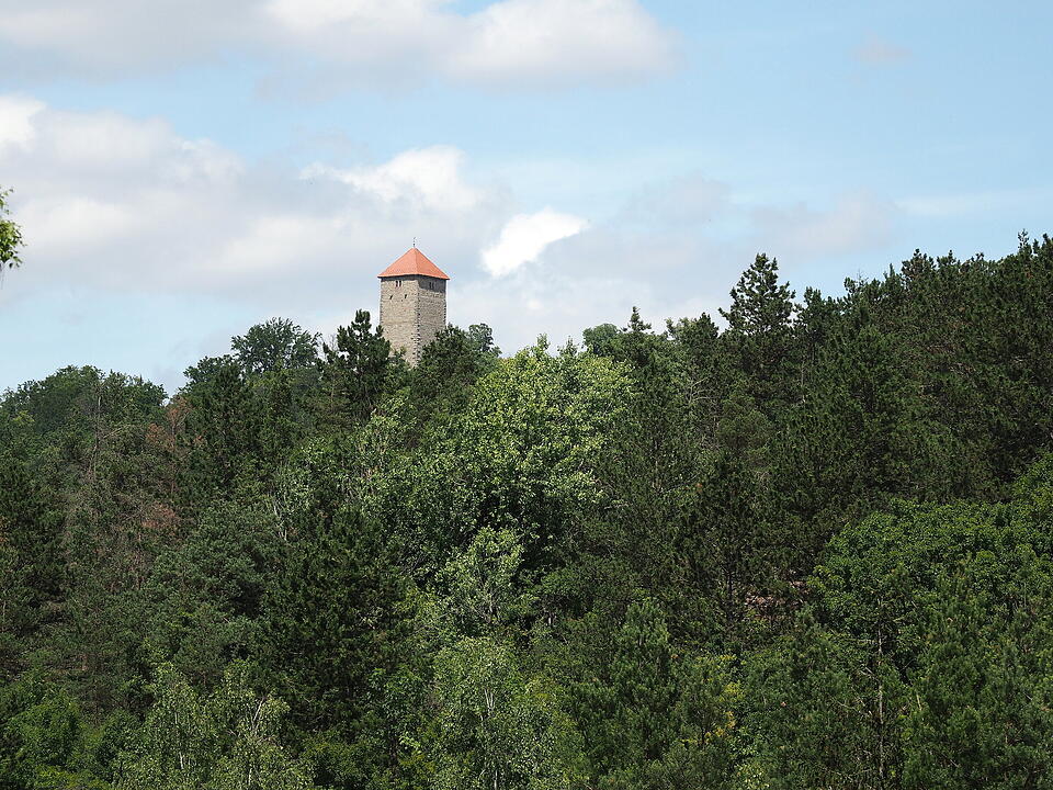 Die Lichtenburg ist eine Ruine auf dem Schloßberg.