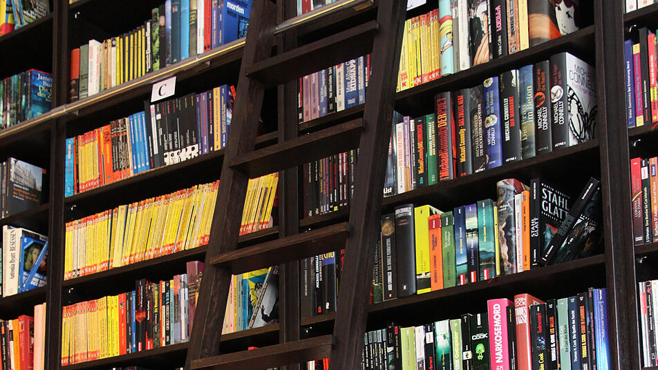 Nur ein kleiner Ausschnitt dessen, was Bücherfreunde*innen erwartet.