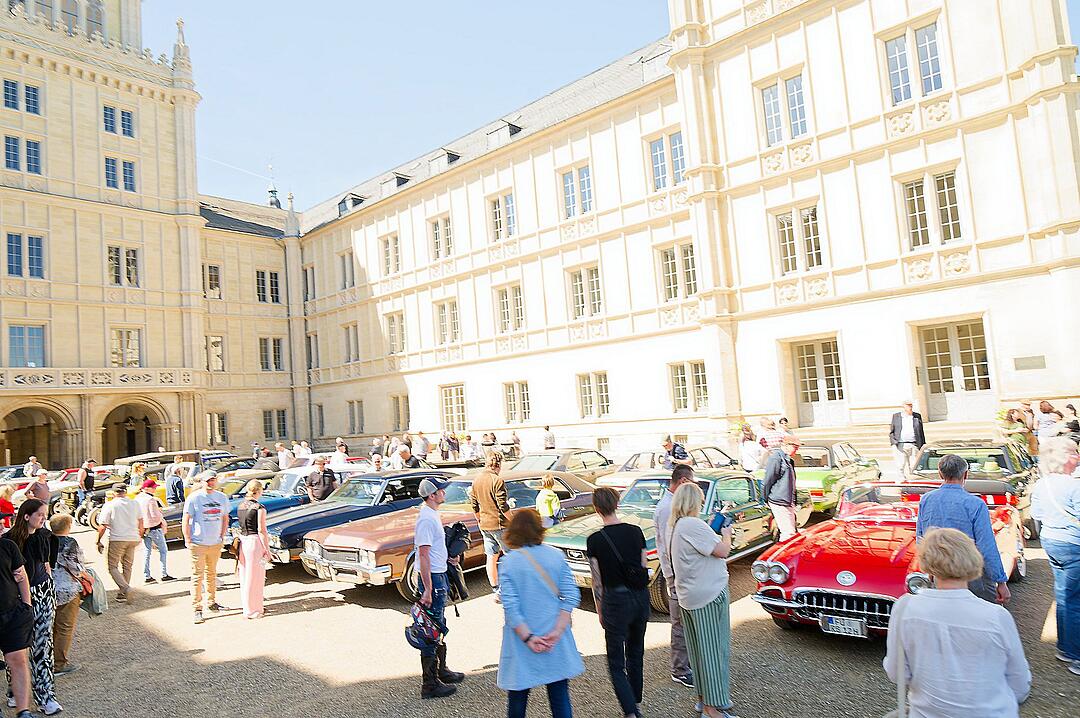 Es herrschte großer Andrang auf dem Schlossplatz.
