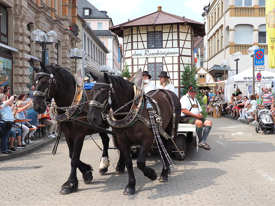 Großer historischer Festzug durch Bad Kissingen!