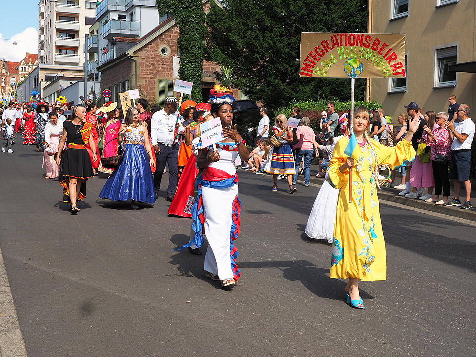 Großer historischer Festzug durch Bad Kissingen!