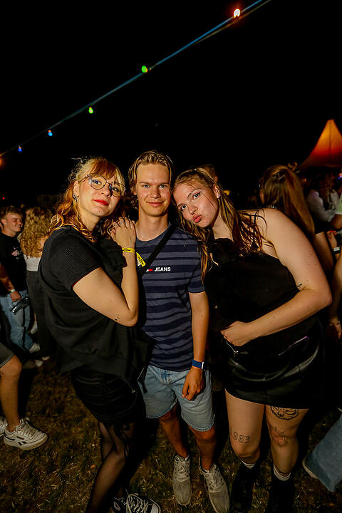 Partyzeltdorf mit 5 Areas!