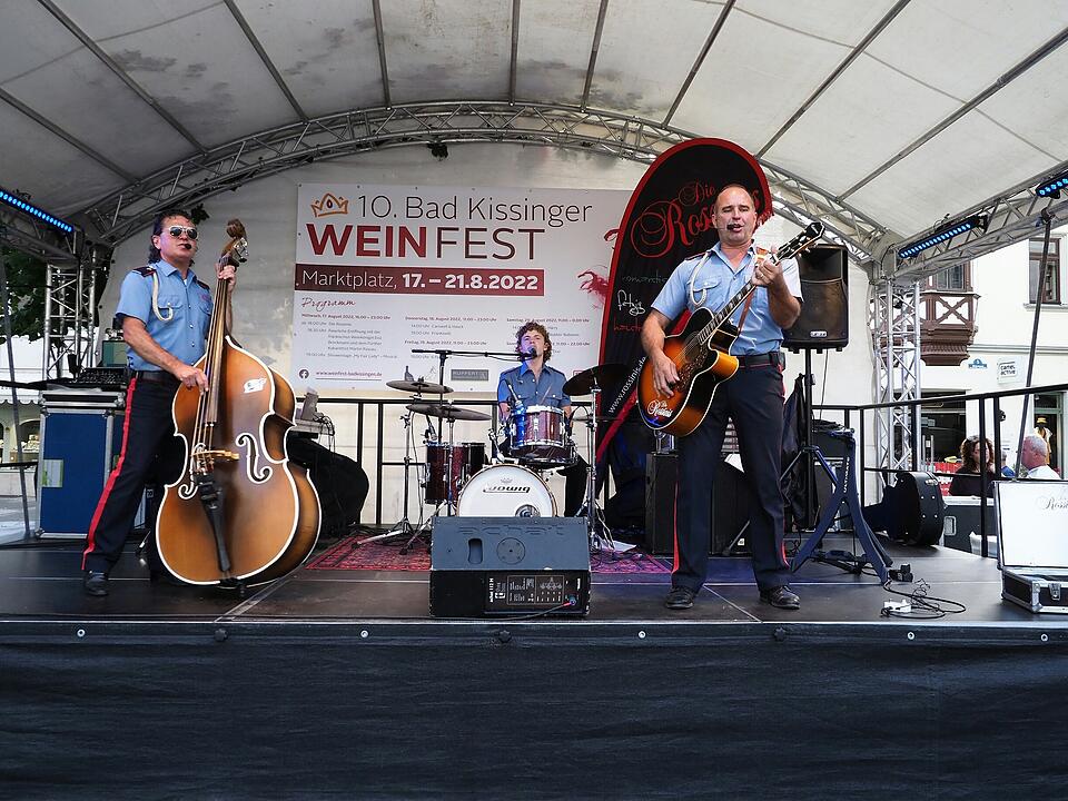 Authentische Saaletal-Weine, Spitzen-Bands und kulinarische Köstlichkeiten.