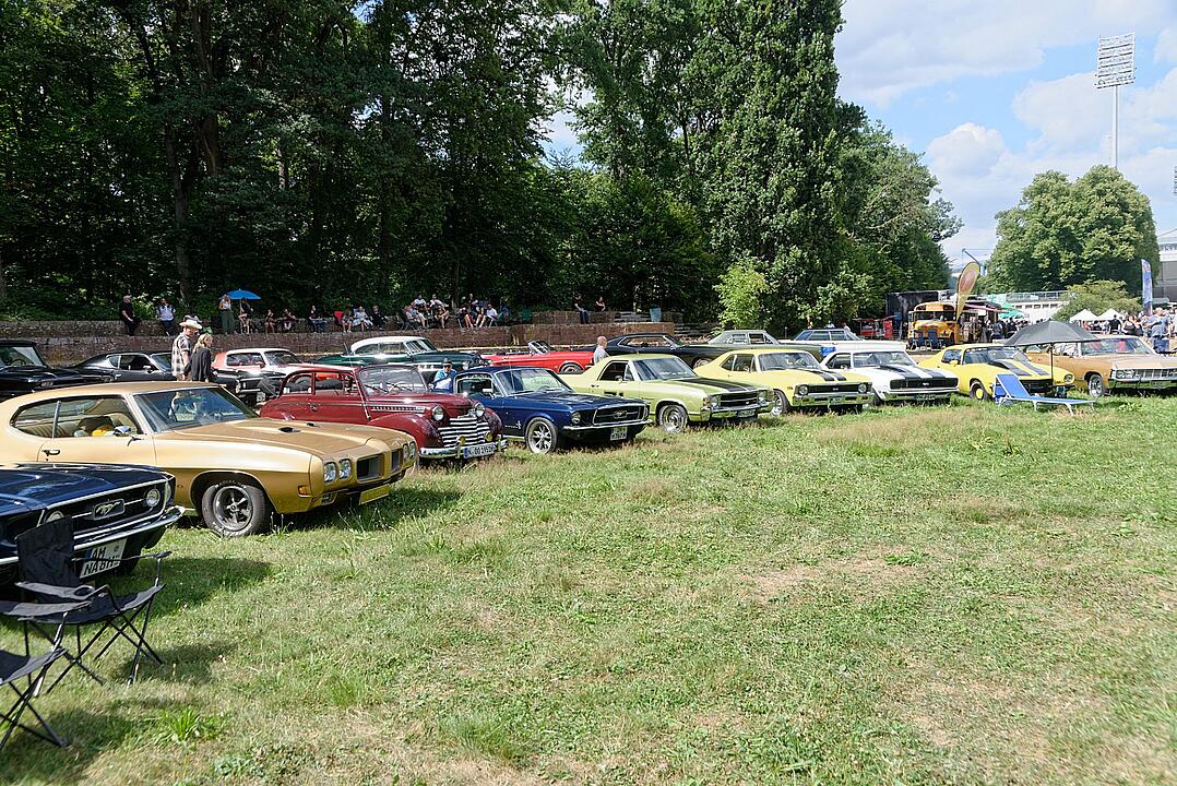 Oldtimer, Live Musik und vieles mehr!