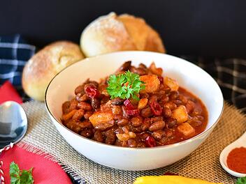 Die Mitternachtssuppe ist der perfekte Snack für Silvester.