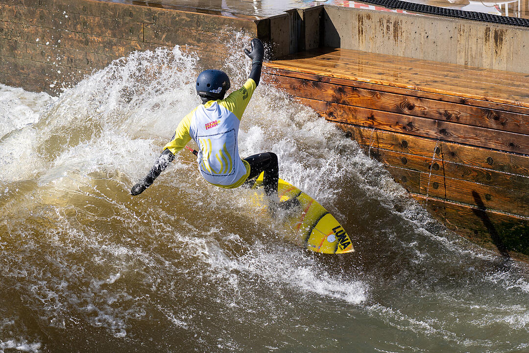 Die Surferwelle mitten in Nürnberg