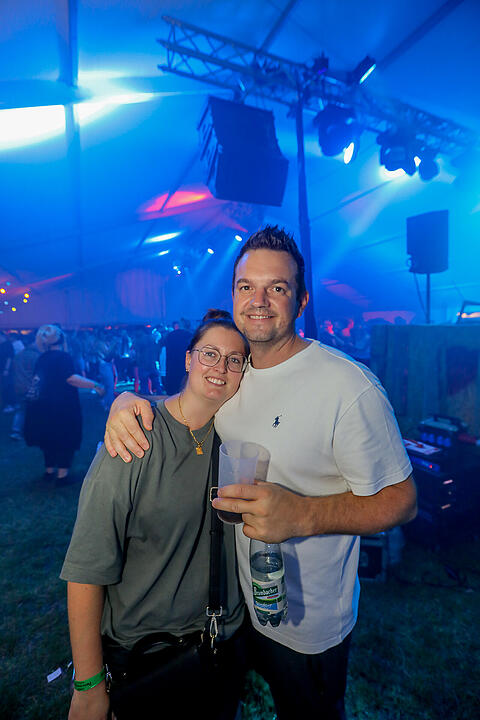 Partyzeltdorf mit 5 Areas!
