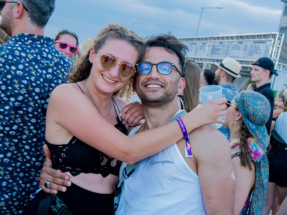 Mit internationalen und nationalen Live-Acts!
