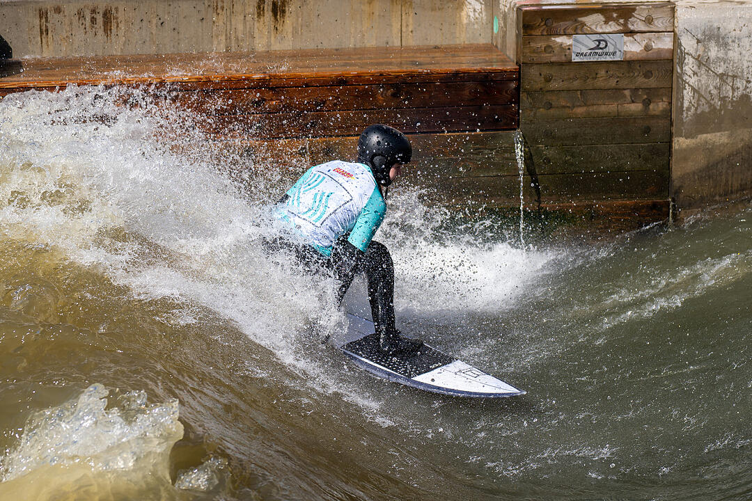 Die Surferwelle mitten in Nürnberg
