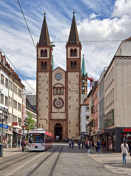 Der Dom ist die Bischofskirche des Bistums Würzburg