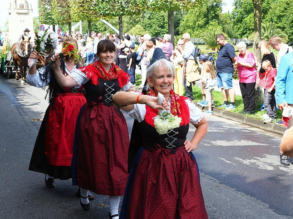Großer historischer Festzug durch Bad Kissingen!