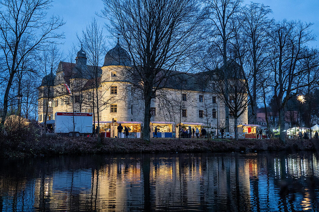 Der wunderschöne Weihnachtsmarkt ist ein Erlebnis für die ganze Familie!