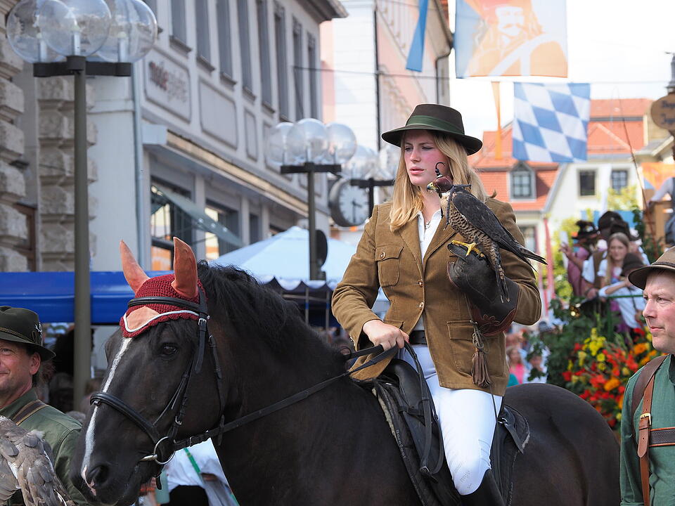 Großer historischer Festzug durch Bad Kissingen!