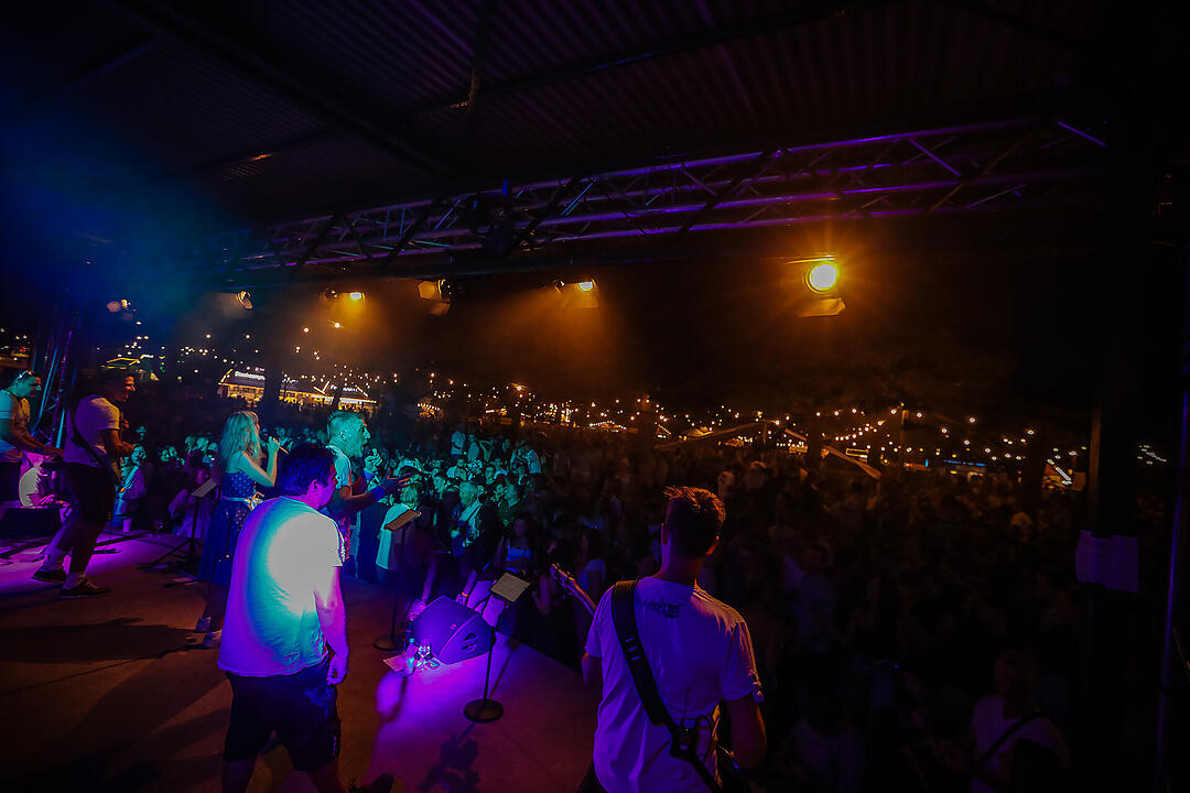 Impressionen vom größten Weinfest in Franken!