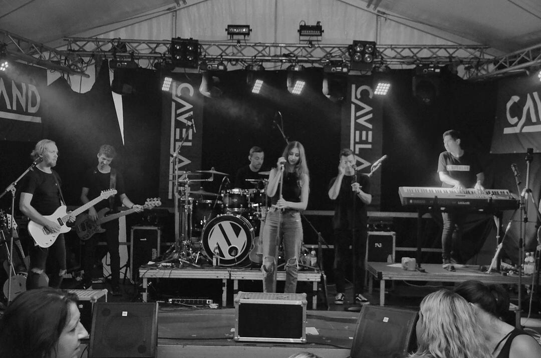 Party mit der Band "CAVELAND"