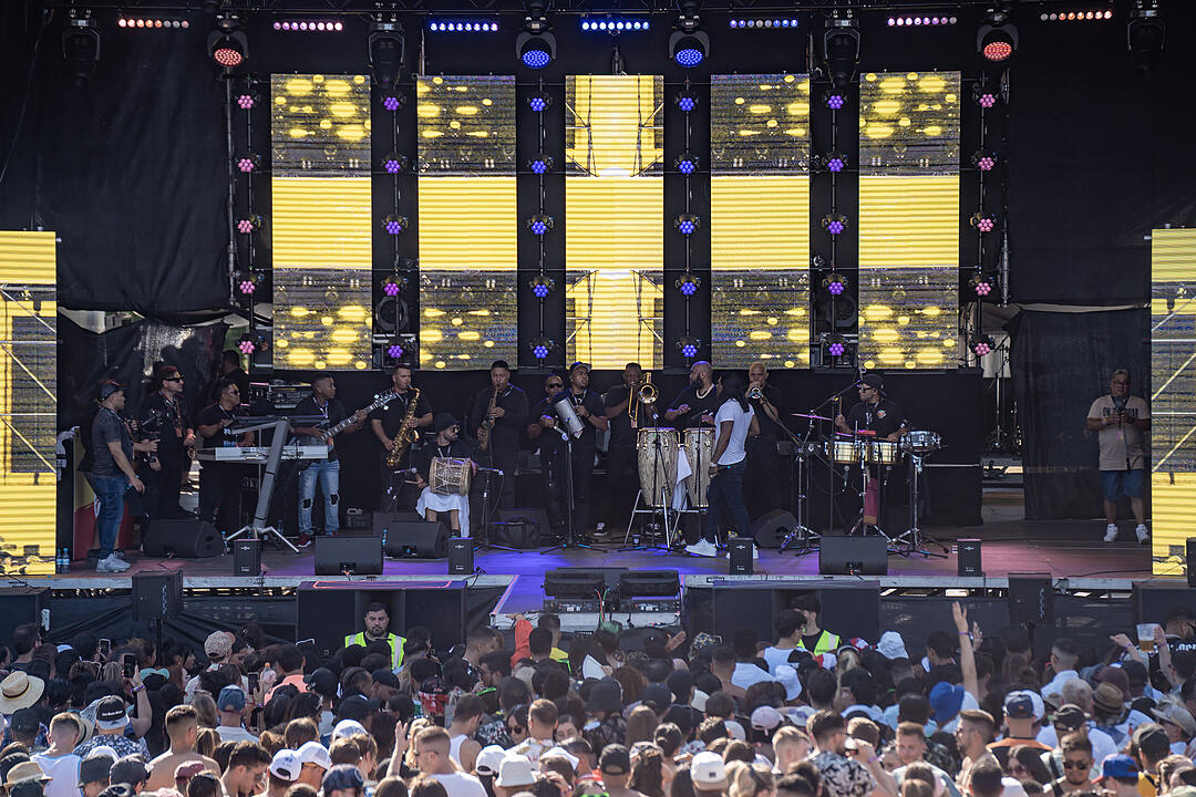 Mit vielen internationalen und nationalen Live-Acts!
