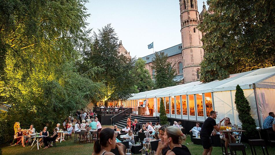 Restaurants mit Terrassenplätzen in Worms: Im Sommer draußen essen und trinken